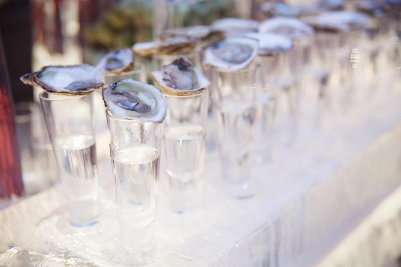 Intercontinental New York Barclay Hotel By Ihg Ngoại thất bức ảnh Champagne glasses