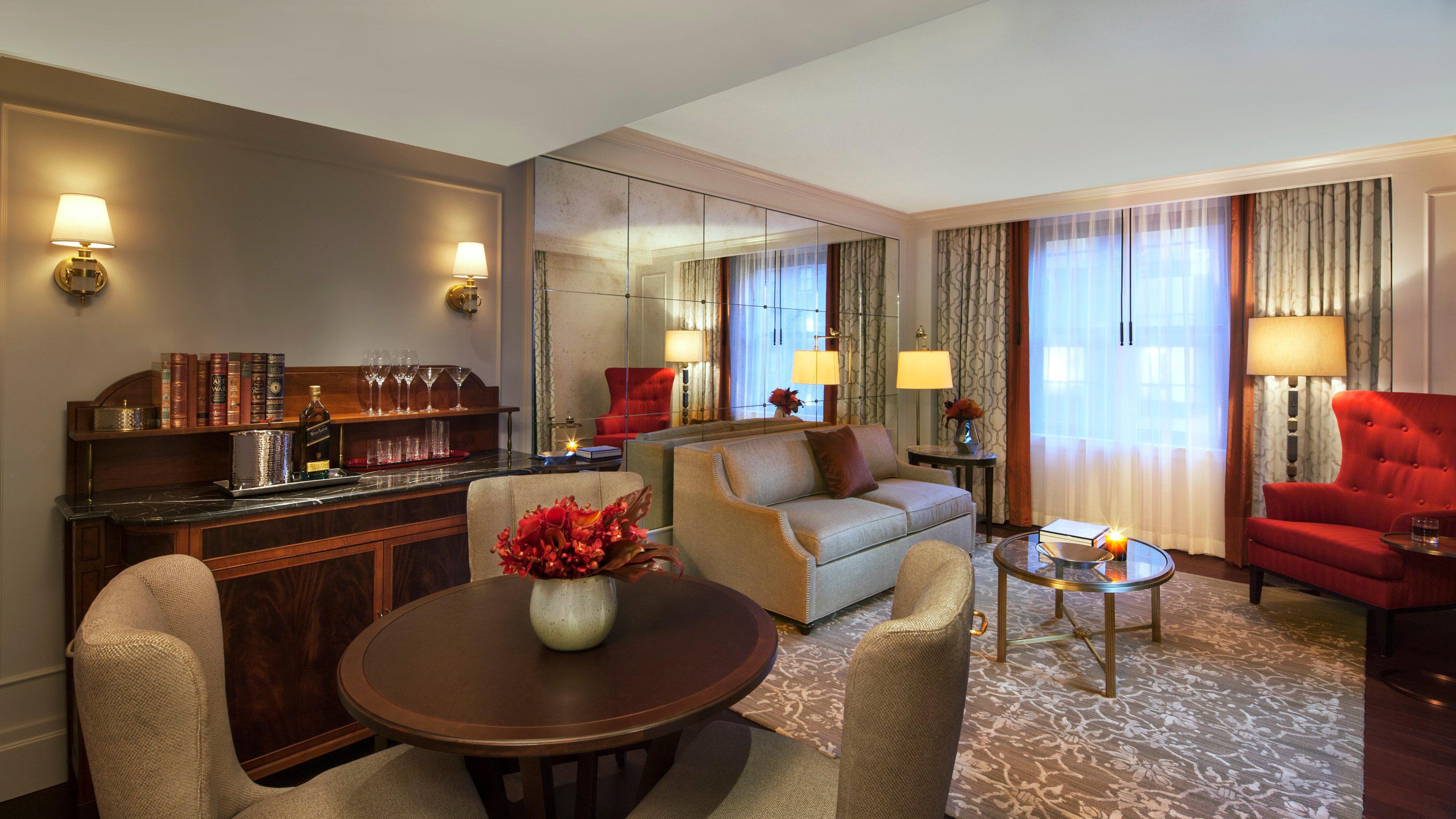 Intercontinental New York Barclay Hotel By Ihg Ngoại thất bức ảnh A suite at the Mandarin Oriental, New York