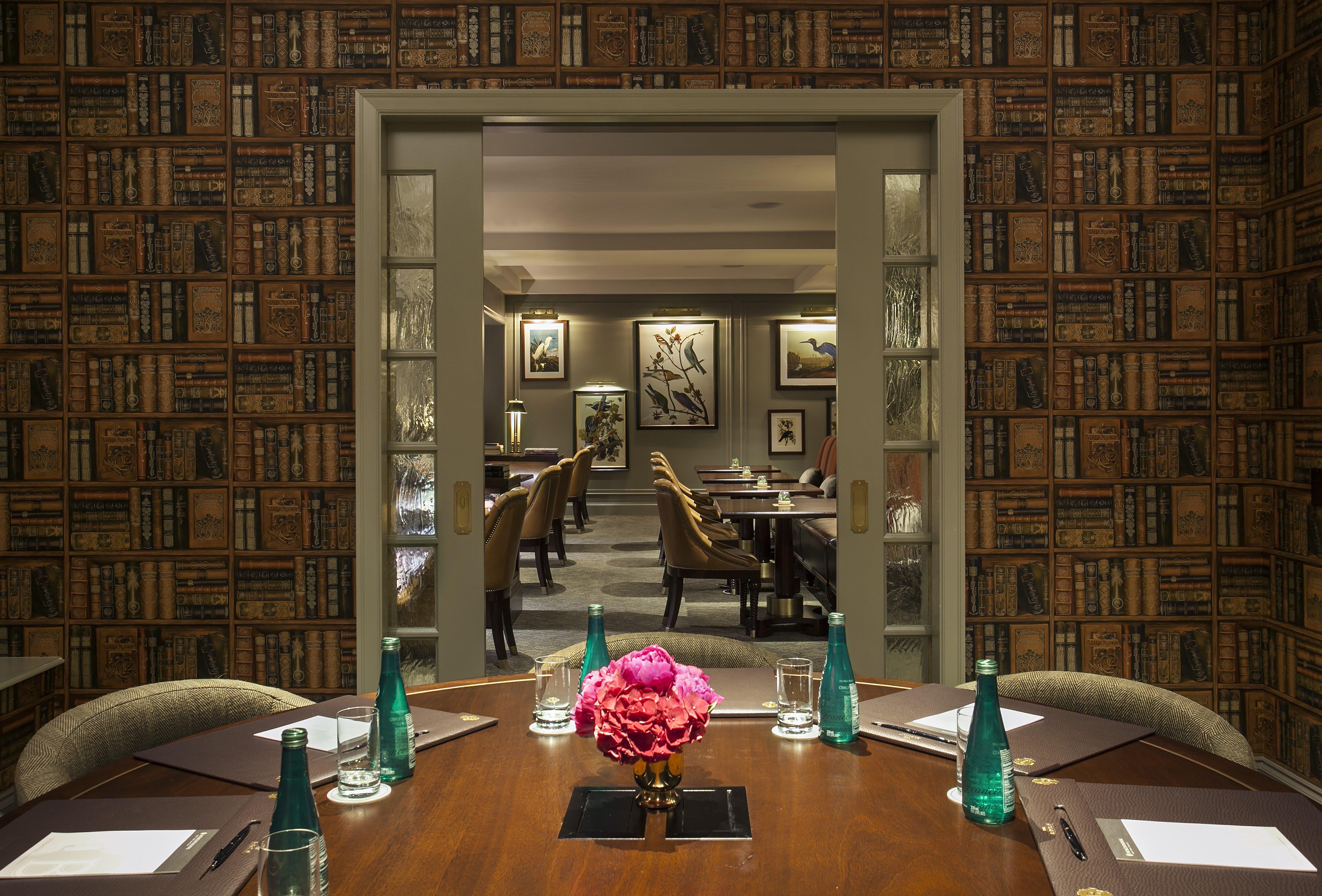 Intercontinental New York Barclay Hotel By Ihg Ngoại thất bức ảnh The Library at The Dorchester