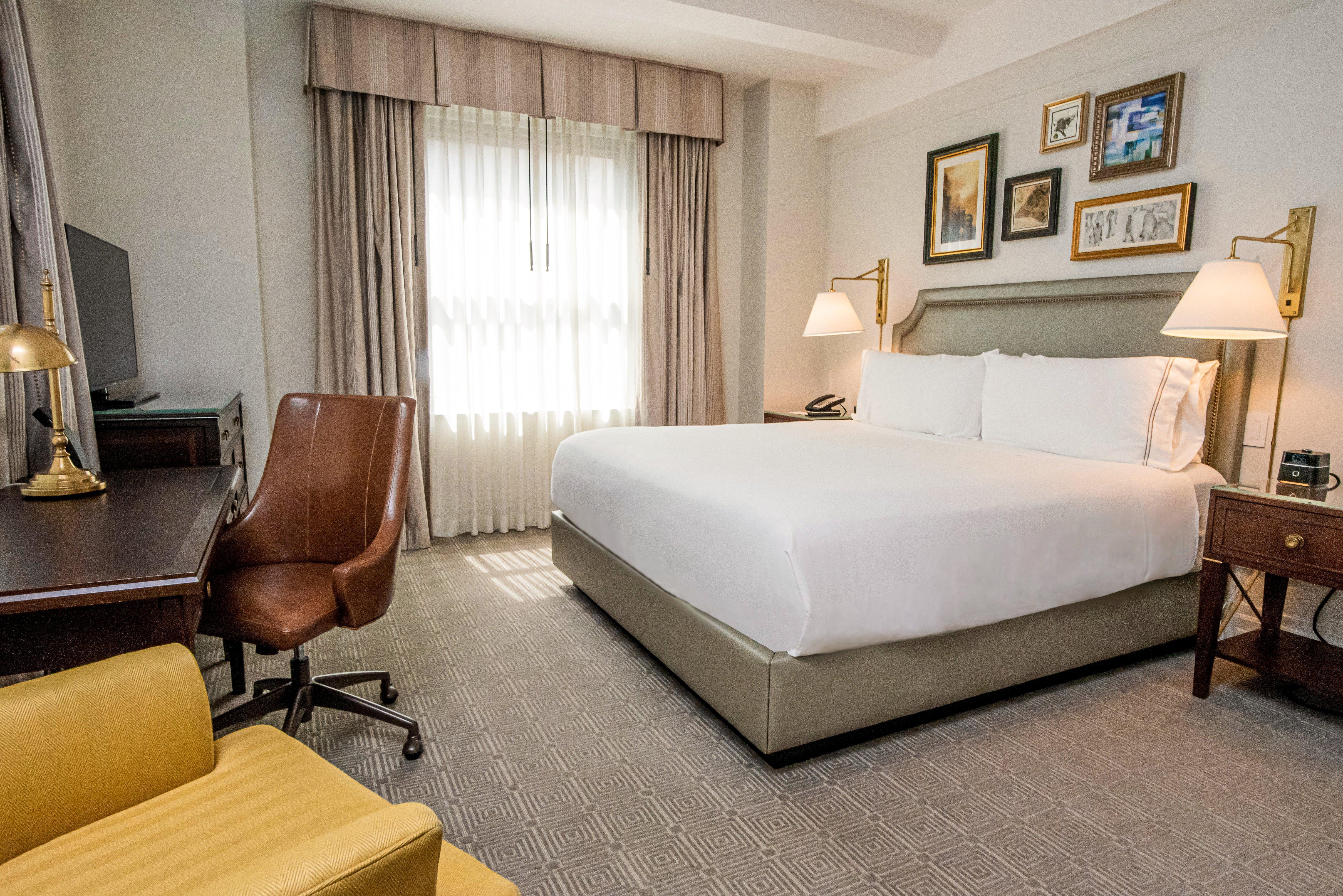 Intercontinental New York Barclay Hotel By Ihg Ngoại thất bức ảnh A guest room at the Hotel Commonwealth